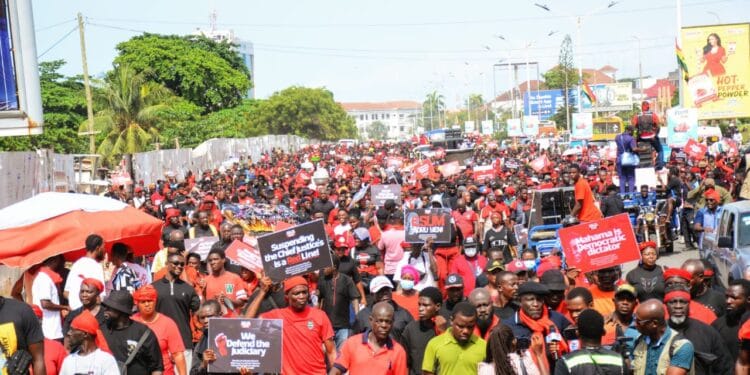 Broken Dreams: 36,000 Ghanaians Pay for U.S. Visas They Never Received”