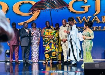 Otumfuo Expresses Anger at Galamsey Menace…Criticizes Politicians