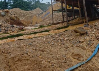 Galamsey Looms In Bomfa , Adumasa / Achiase ……Enru river 